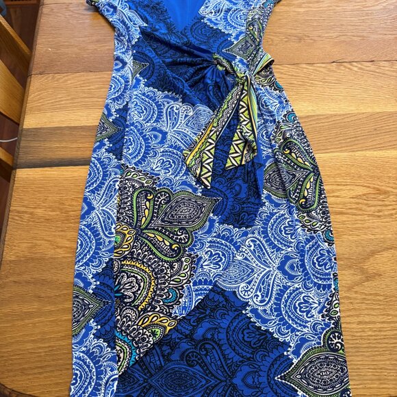 Lovely blue and gold pattern dress - Picture 4 of 4